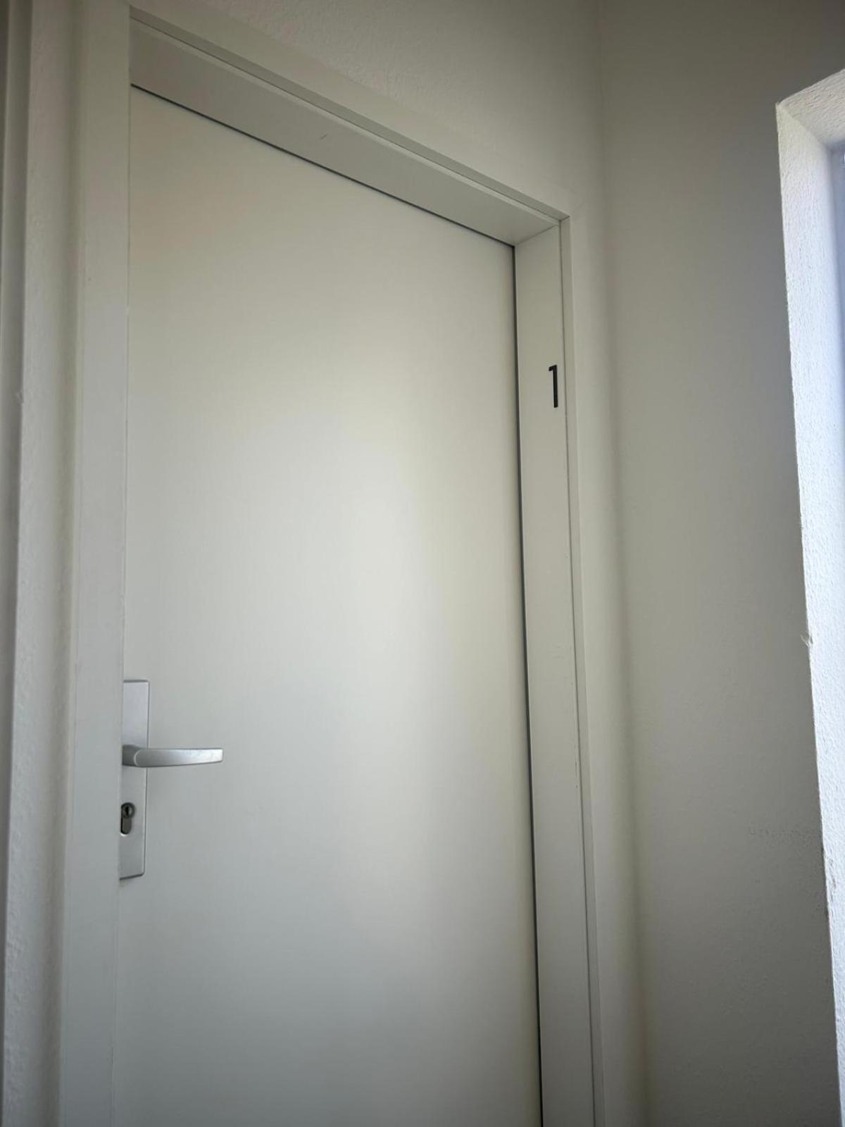 Gemuetliche Ferienwohnung - Voll Ausgestattet, Zentral Aber Ruhig ! Вупертал Екстериор снимка
